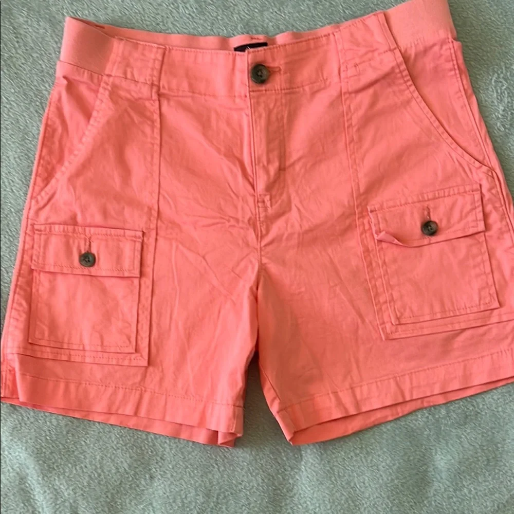 Women's LEE BRAND Coral Cargo Shorts - Picture 1 of 8